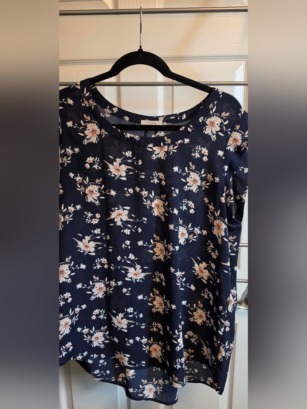 PLEIONE Navy Floral Short-Sleeve Women’s Top